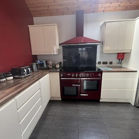 Avoca Lodge Lisburn Bagian luar foto