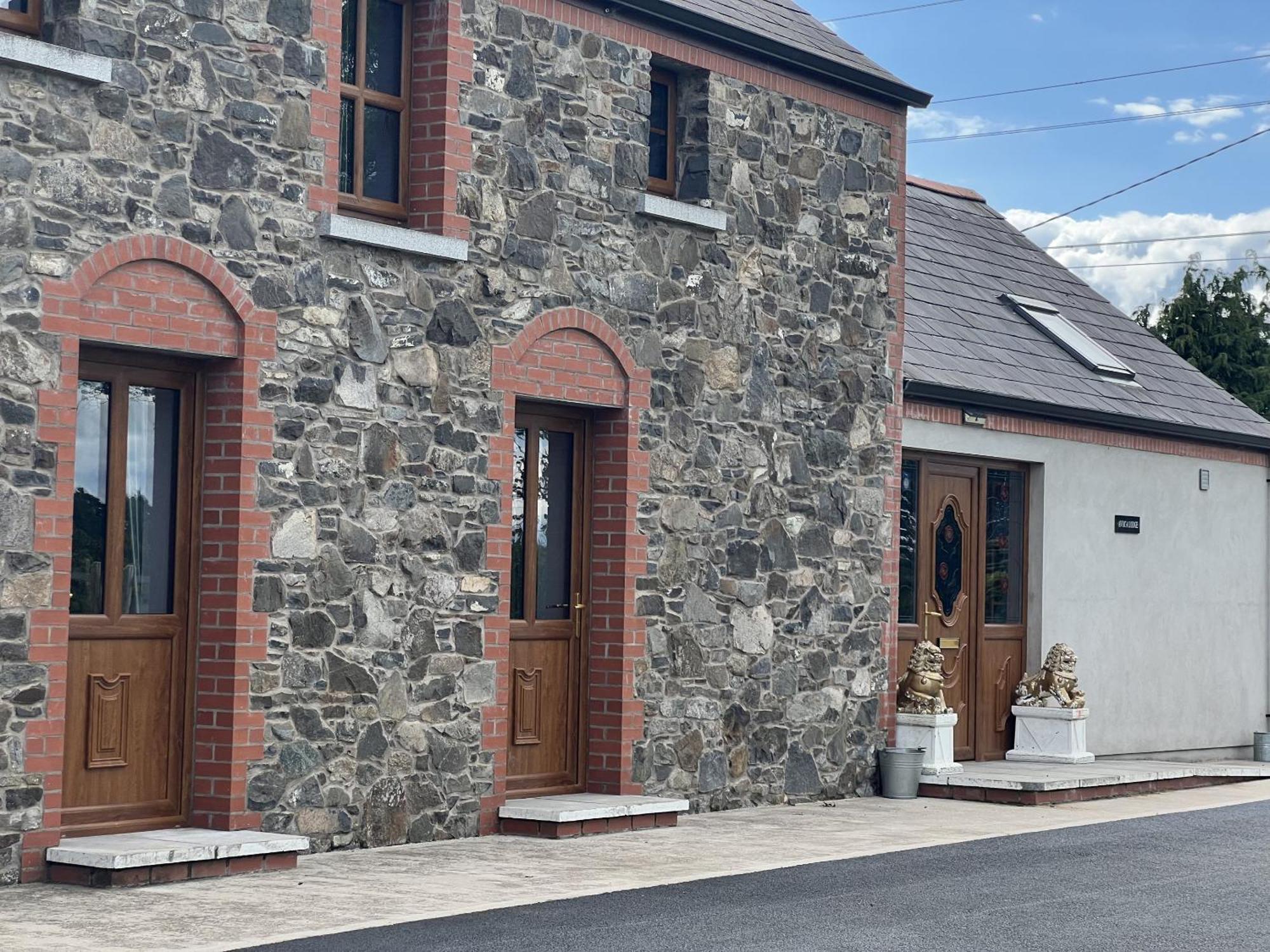Avoca Lodge Lisburn Bagian luar foto